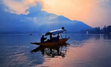 Kashmir Holiday Package